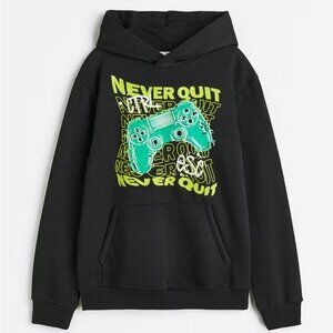 H&M boys size 16/18 hoodie never quit video game